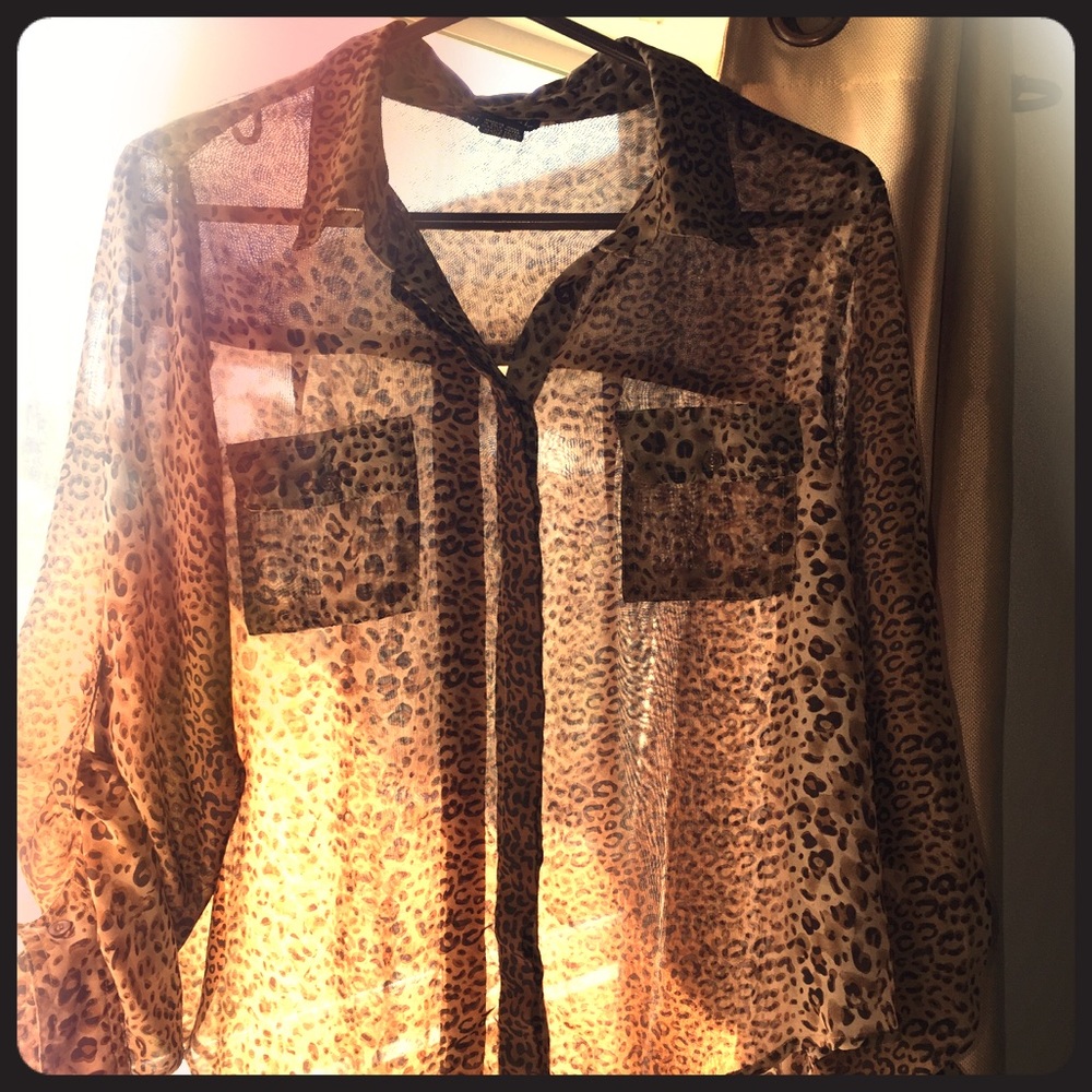 Super cute Wet Seal Blouse